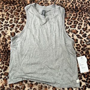 Vuori Energy top in Heather Grey BNWT